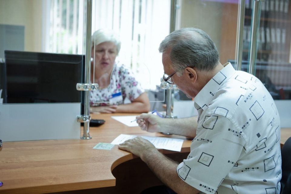 Как пенсионеры могут получить доступ к своим выплатным делам: решение суда на стороне граждан