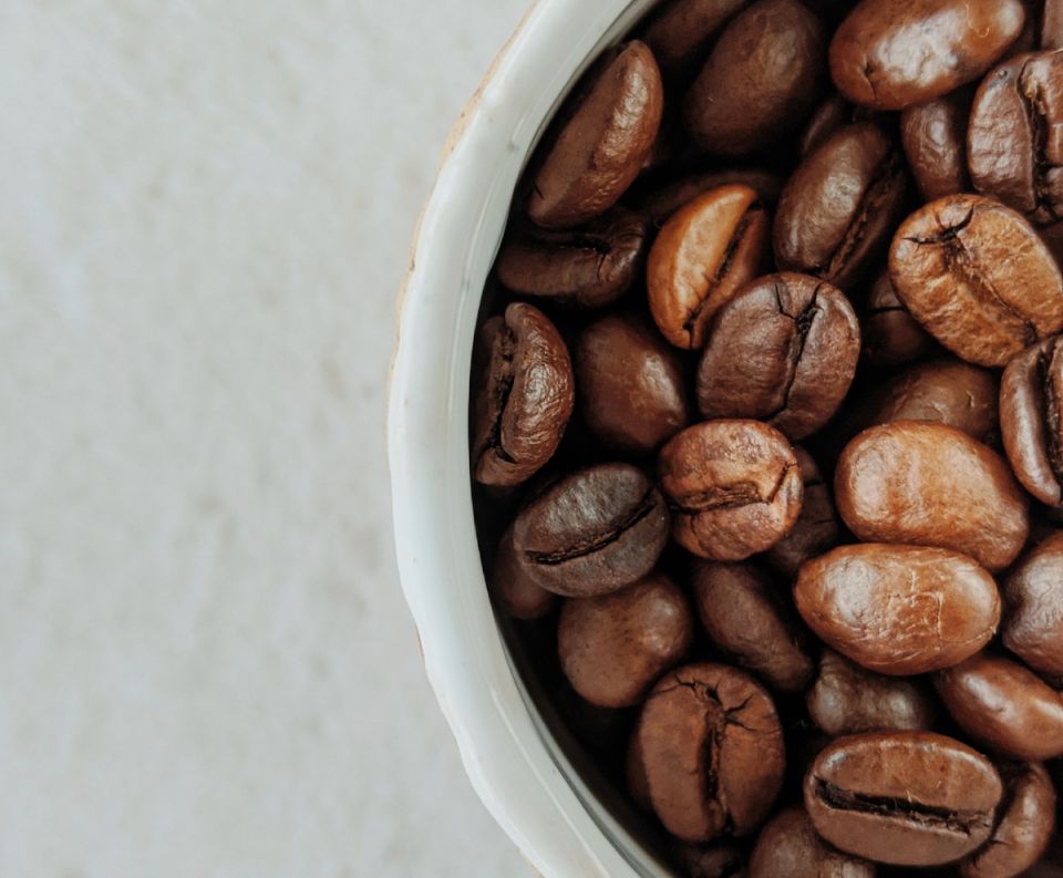 Почему кофемолка — ваш лучший друг в мире кофе: разбираемся в нюансах