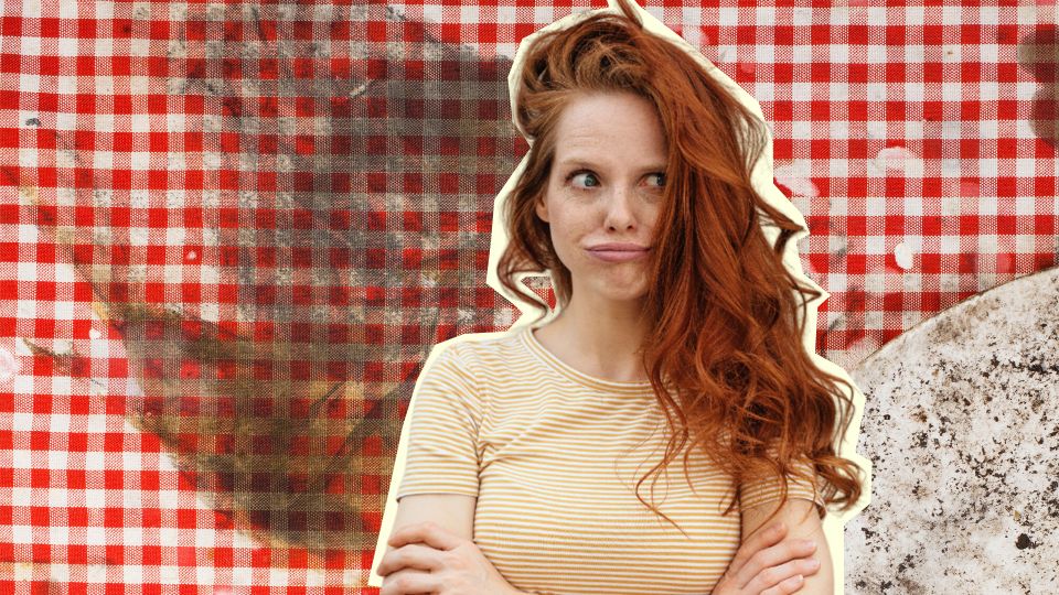 Скатерть после застолья будет как новая: простая хитрость позволит разом удалить все пятна