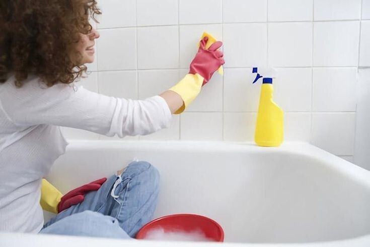 Как избавиться от неприятного запаха в ванной: простые решения