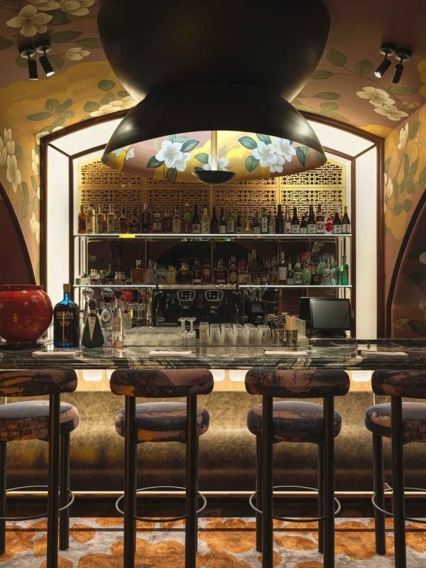 Сотни зрителей на закрытом запуске нового заведения Kaifuso