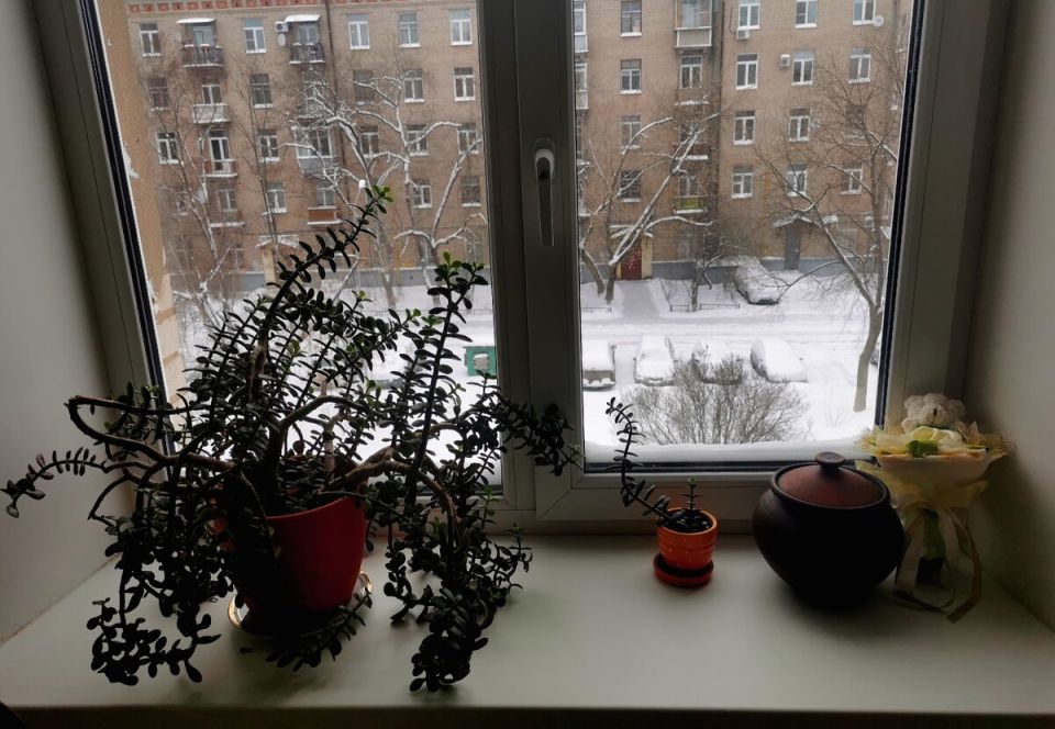 Как меламиновая губка превращает старые подоконники в новые